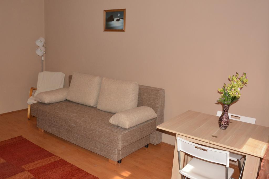 Poetyi Flat Leilighet Budapest Eksteriør bilde